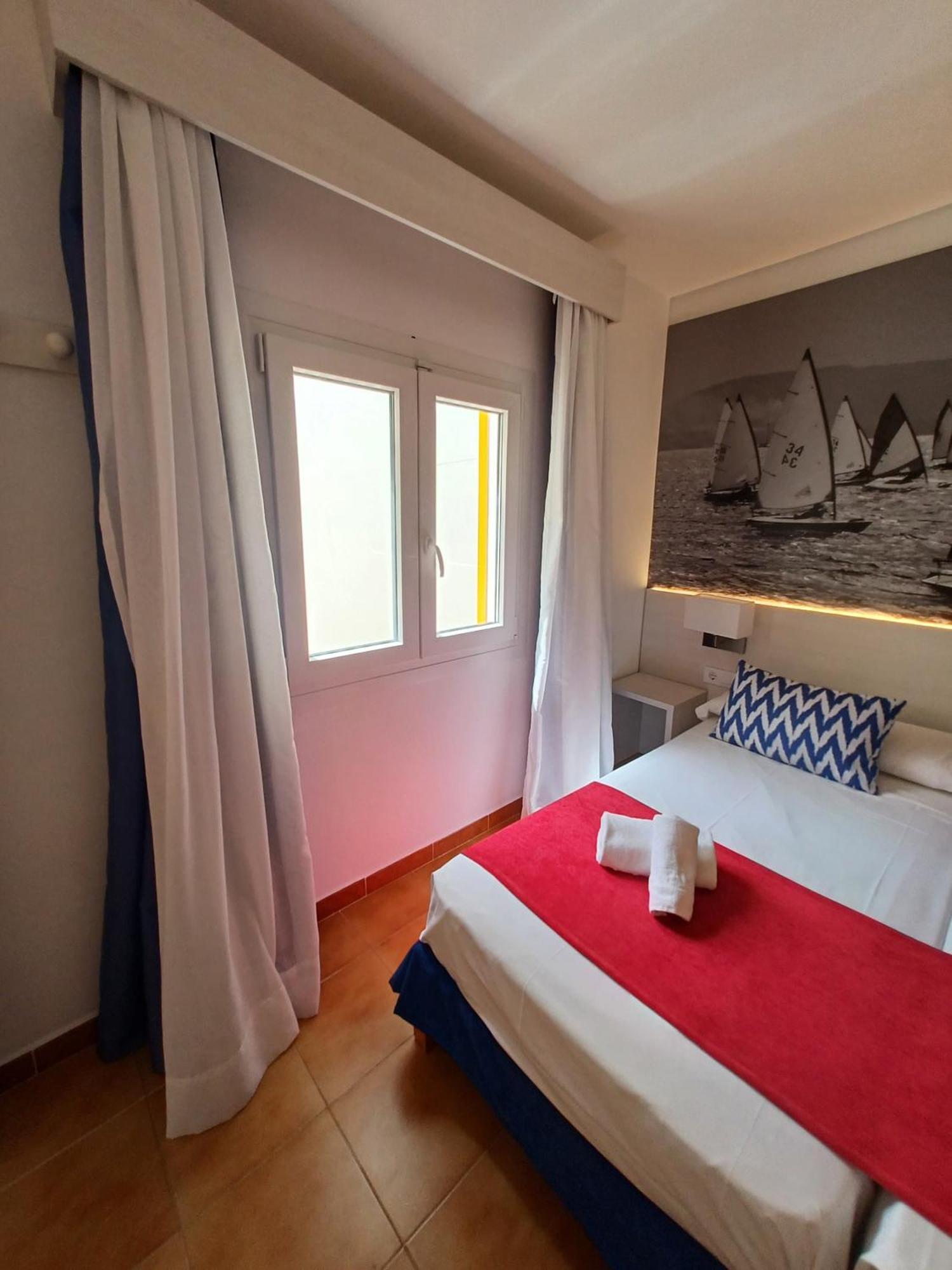 Hostal Cala Ratjada Cala Ratjada  Ngoại thất bức ảnh